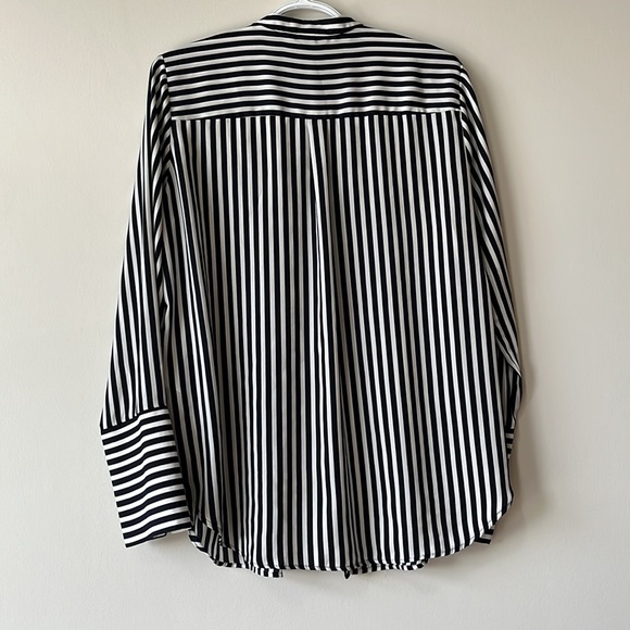 H&M strip button up - Picture 3 of 4